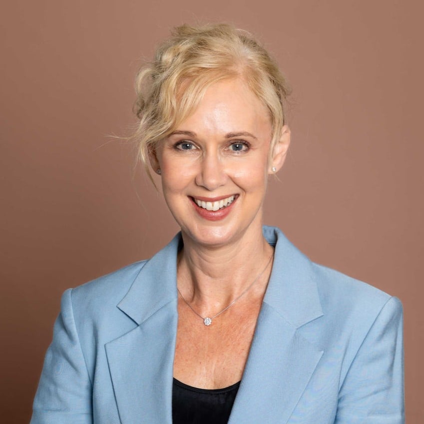 Dr Jackie Davis