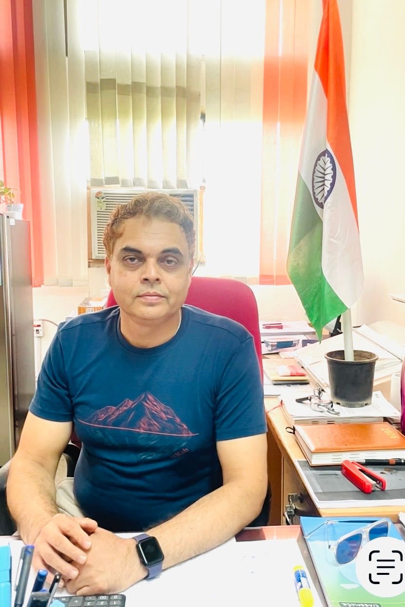 Dr Vivek Sagar