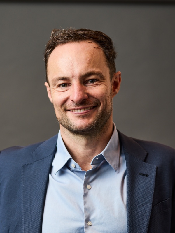 Dr Andrew McLean